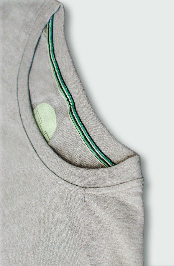 Picture of the detail interior of the sweatshirt collar
