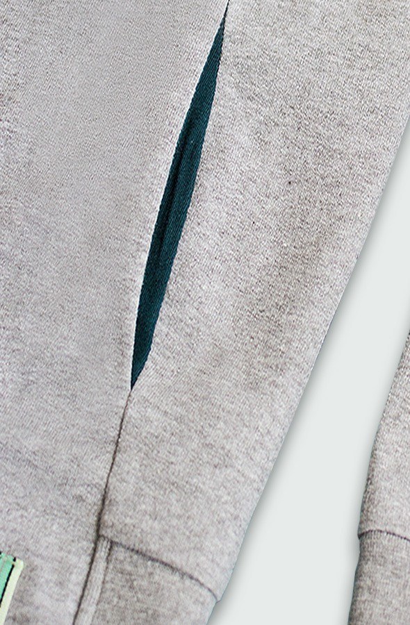 Picture of the lateral sweatshirt detail