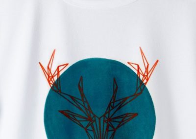 Detalle camiseta básica Artee Deer Orange Lefugu